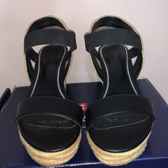 Chaps Women’s Size 10 Black Wedges - Picture 2 of 4